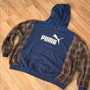 Puma Men's Blue and Brown Plaid Hoodie